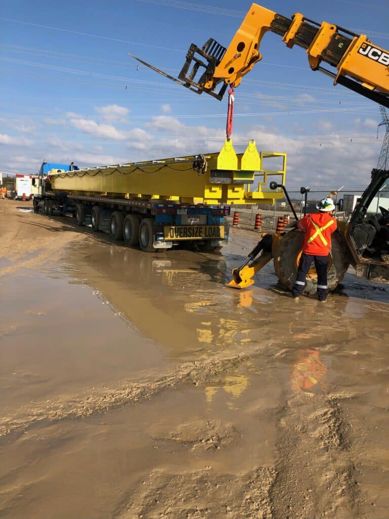Double Girder Crane Installation unloading