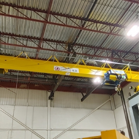 img-polytainers-overhead-bridge-crane-case-study