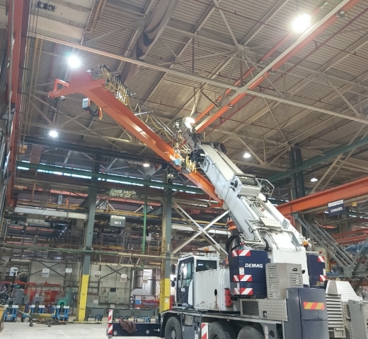 img-LESG-Project-Crane-Install-v2