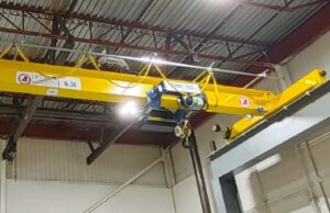 img-LESG-Project-Polytainers-Overhead-Bridge-Crane-v2