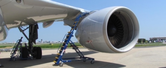 img Engine Access Stands Built for Safety and Ease of Use.jpg